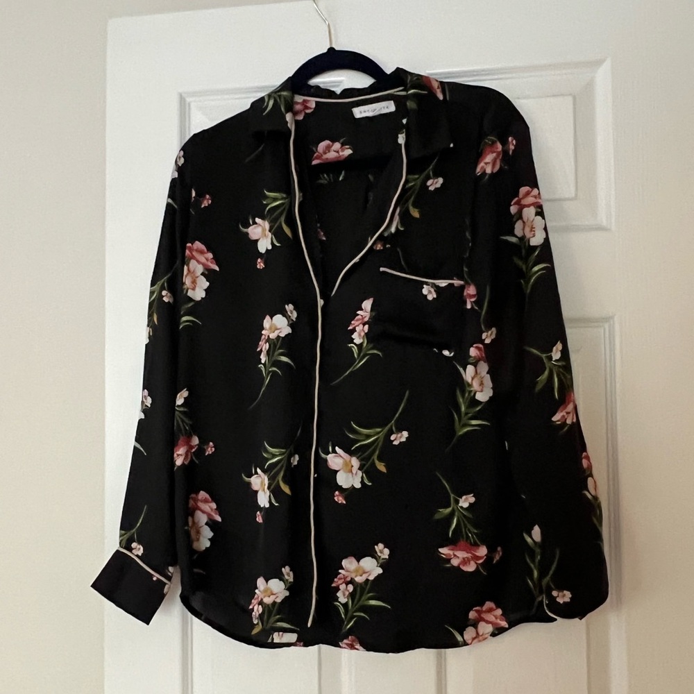 Socialite top size small